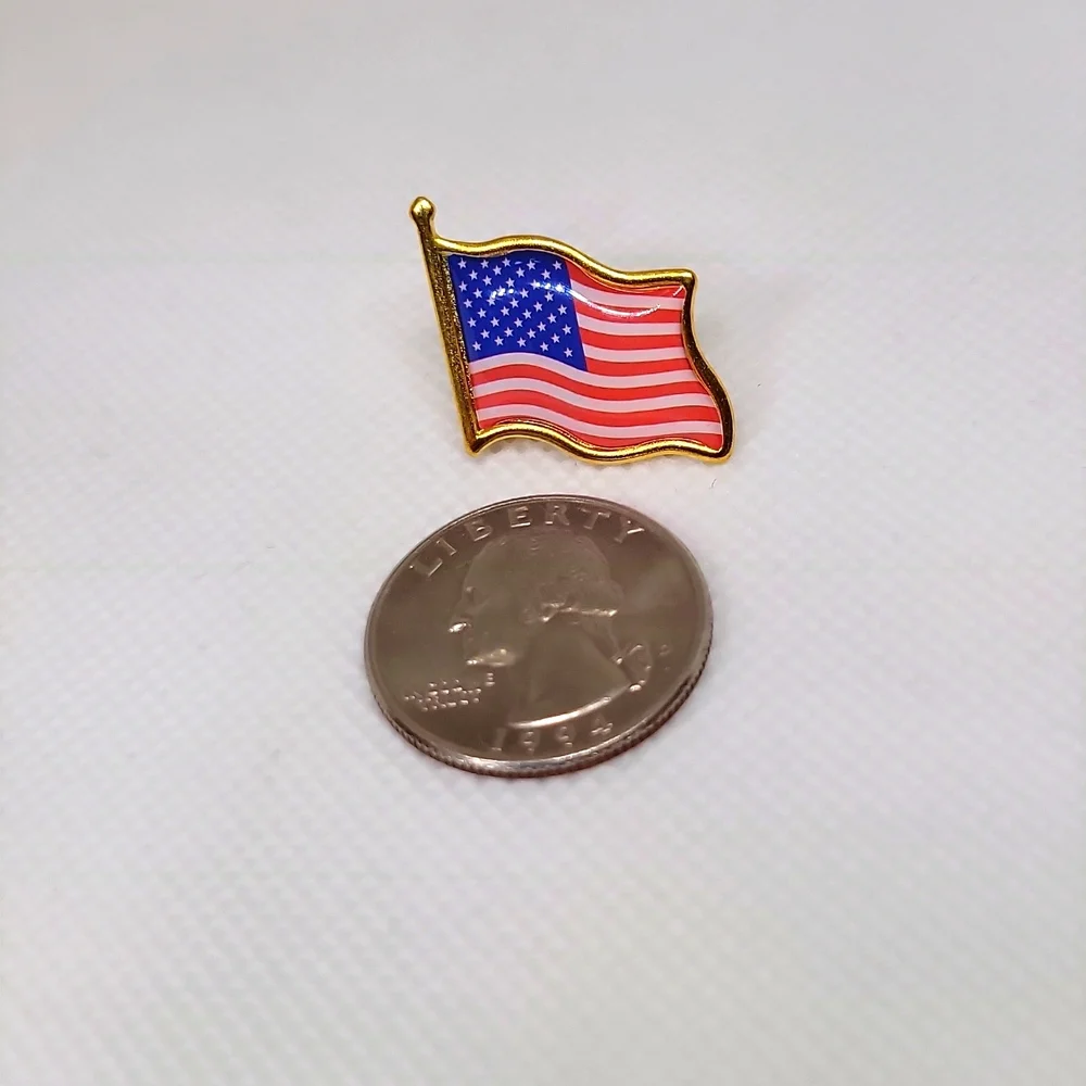 American Wavy Flag Tac Pin Set of 2 Gold Tone Lapel Brooch OS New